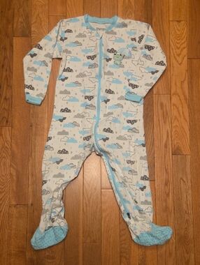 5/$20 Tuffy 24M Onsie Sleeper Pajamas Frog & Rain Cloud Print